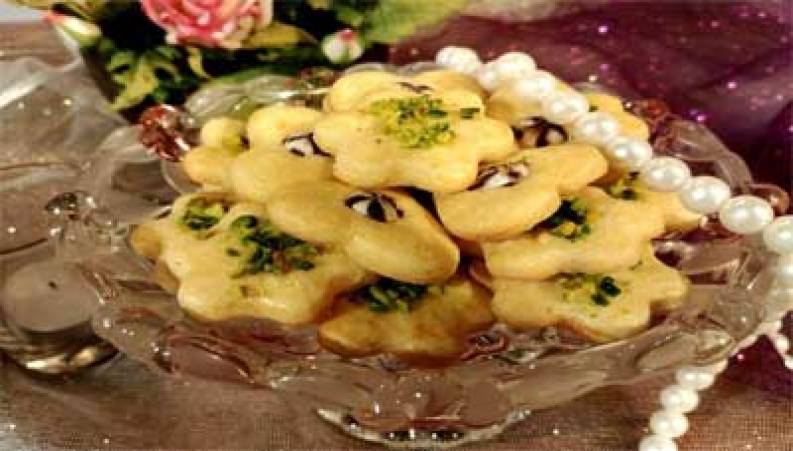 طرز تهیه ی شیرینی فاجی 