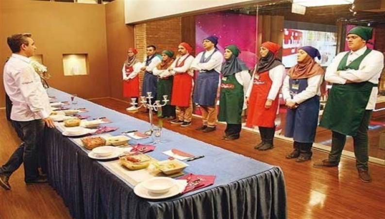 تحقیر یک شرکت کننده توسط کارشناس برنامه دستپخت!