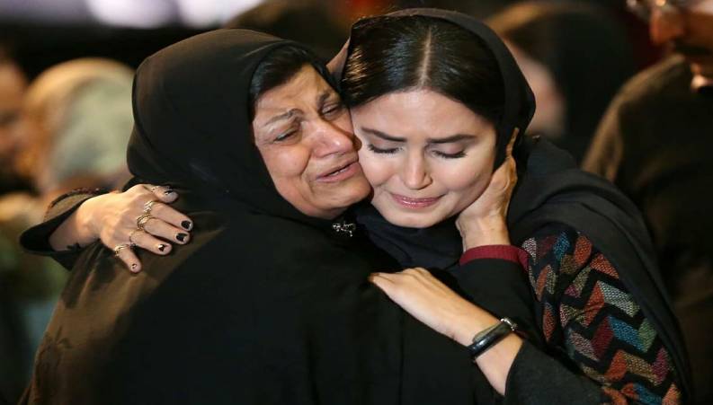 احساساتی شدن الناز شاکر دوست لحظه ی دریافت سیمرغ بلورین