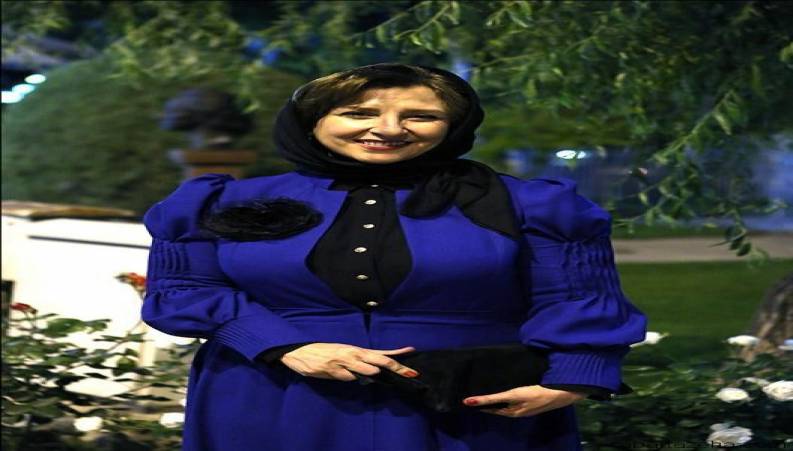 مراسم تولد مرجانه گلچین در میان هنرمندان