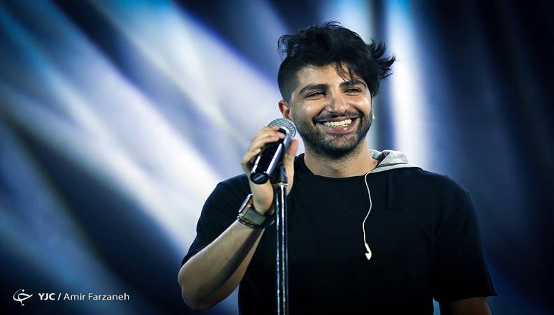 فیلمی زیبا از کنسرت دیشب زانیار خسروی 