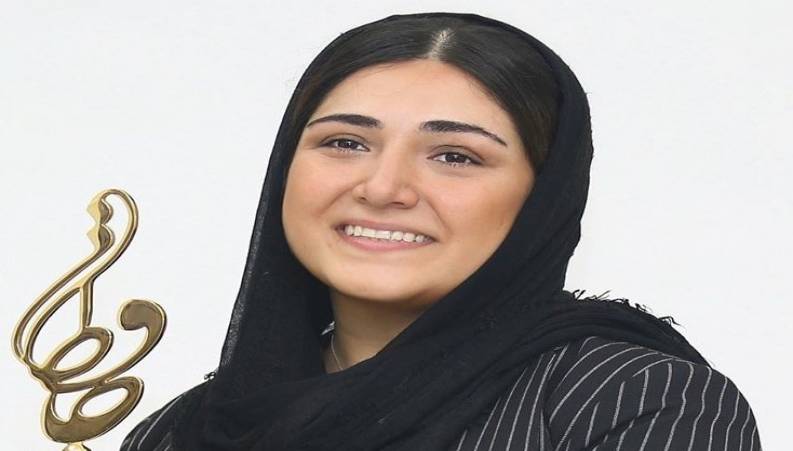 پیام تشکر باران کوثری بعد از گرفتن تندیس حافظ