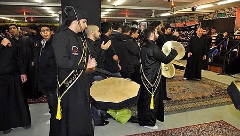 سوگواری با زبان دانمارکی در مسجد امام علی (ع)