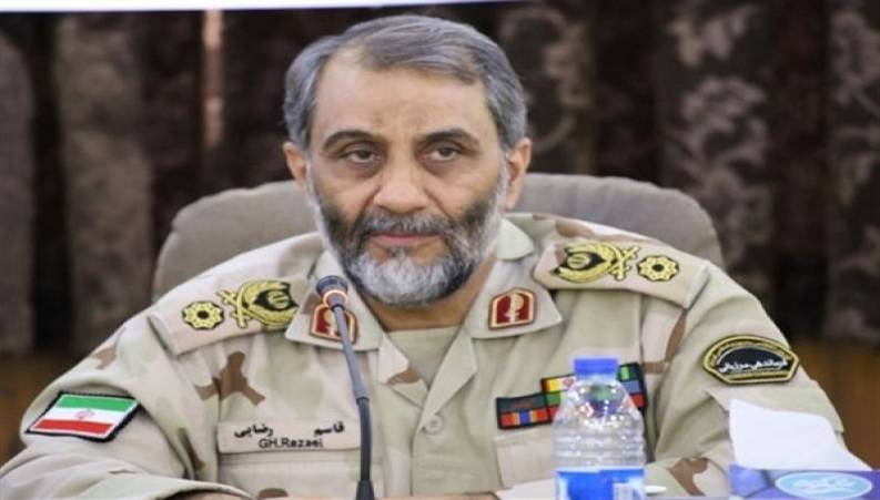 لقمه گرفتن سردار قاسم رضائی برای سربازانش