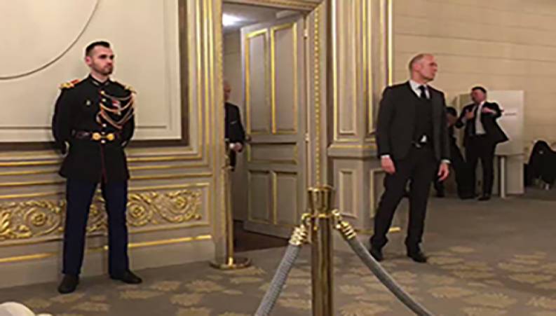 تا حالا میدونستین پوتین رئیس جمهور روسیه چطور میره دستشویی ؟