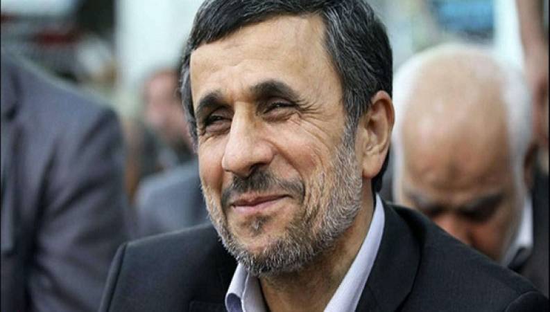 پیام تبریک سال نو میلادی احمدی‌ نژاد به زبان انگلیسی