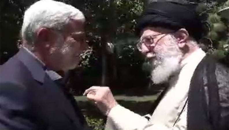 دیدار آیت الله خامنه‌ای با ابومهدی مهندس