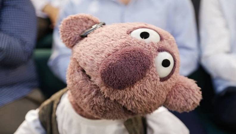 دلبر نرو بالایار بالا با صدای جناب خان و همراهی گروه  موسیقی بندری