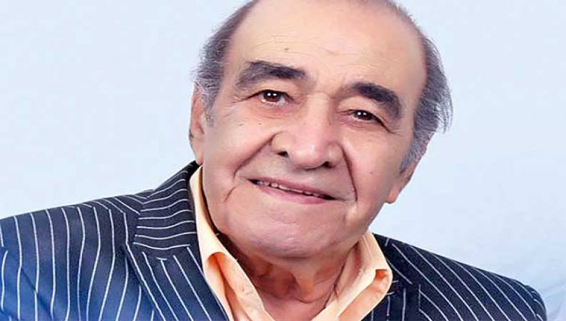 لحظه واکسیناسیونِ استاد حسین خواجه امیری (ایرج)