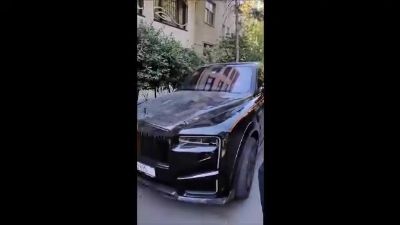 رونمایی از خودروی لاکچری رضا گلزار؛ رولزرویس کولینان منصوری چند؟ | قیمت باورنکردنی ۹۵ میلیاردی