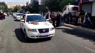 مراسم جان فدای ایران با رژه متفاوت ماشین‌های عروس