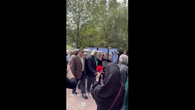 آخرین جمله‌ای که همسر سیروس ابراهیم‌زاده به او گفت و وداع کرد؛ صندلی‌های خالی در مراسم این بازیگر!؛ ببینید