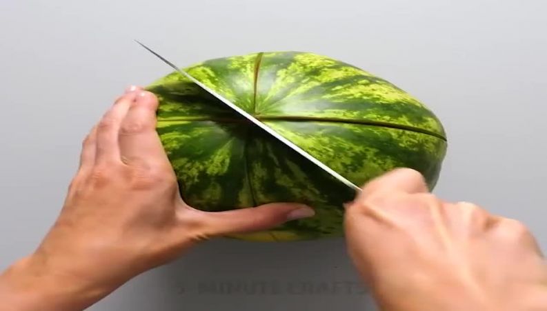 قاچ کردن هندوانه به آسانی برای میهمانی های رسمی