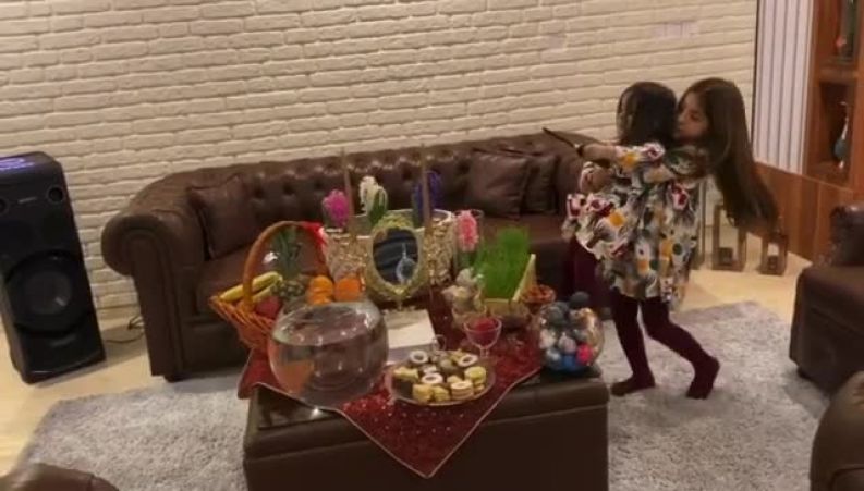 دختران رضا صادقی خواننده پاپ ؛ سفره هفت سین خانه را پهن کردند