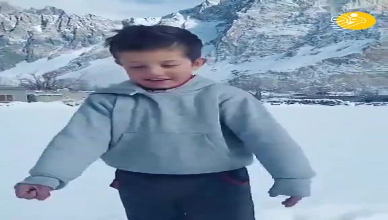 رقص زیبای یک کودک در برف بیش از یک میلیون بار تماشا شده است