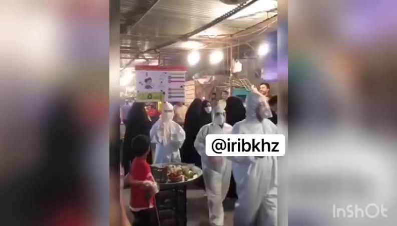 حضور کادر درمان با لباس کرونا در بازار کیان اهواز