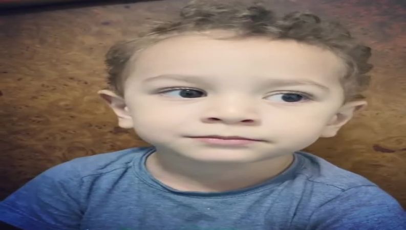 قرآن خواندن محمد پسر 3 ساله آذری جهرمی در روز تولدش