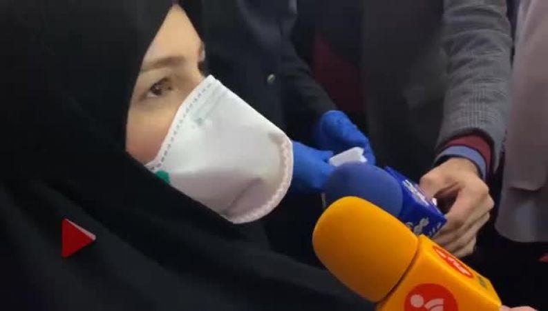دختر رئیس ستاد اجرایی فرمان امام اولین داوطلب دریافت واکسن کرونای ایرانی