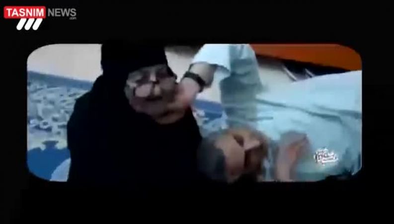  فیلم منتشر نشده از ارادت ویژه شهید حاج قاسم سلیمانی به مادرش