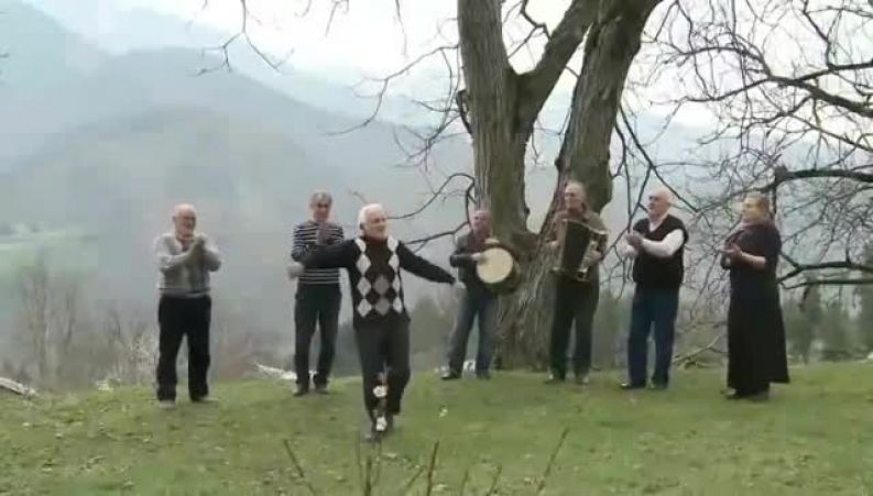 تولید شور زندگی به سبک رامبد جوان با رقص و آهنگ