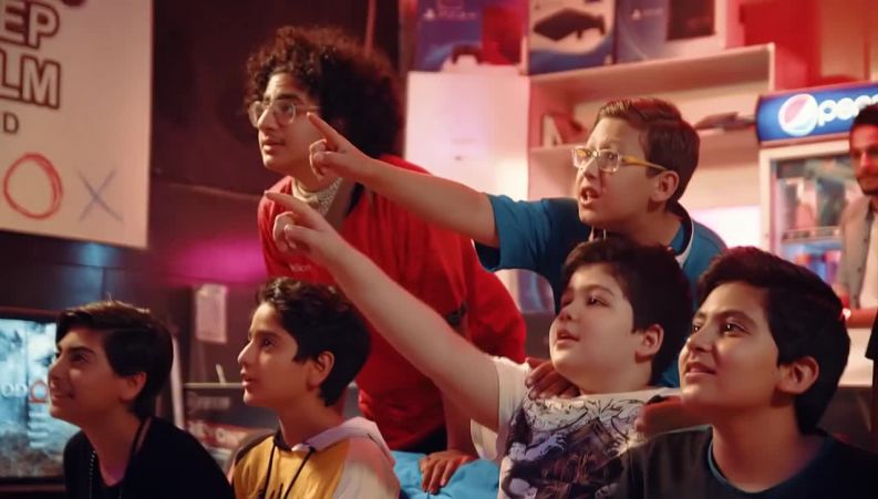 نماهنگی متفاوت با حضور عبدالرضا هلالی ، پویانفر و علی‌رام نورایی