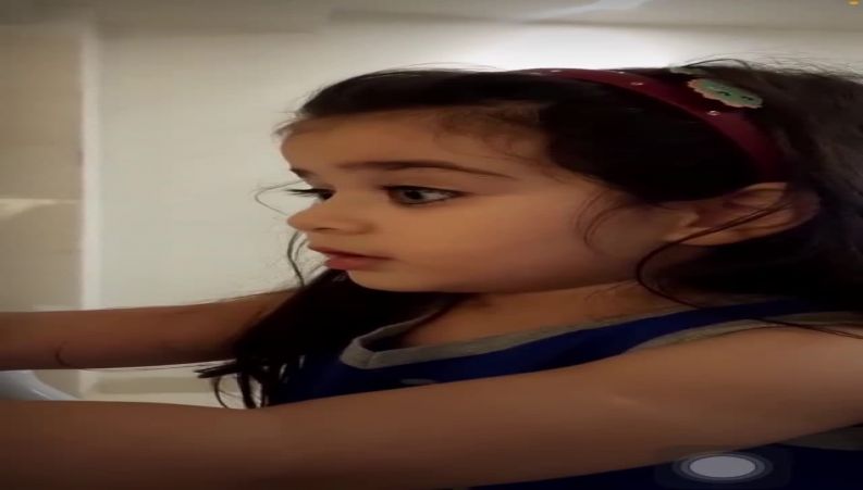 هانا پاک نیت مدل و نوه بازیگر معرف عاشق ساعت هوشمند شده