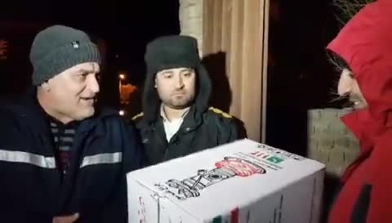  عذرخواهی دیشب فرماندار تربت‌جام ،  پشت  درِ خانه‌های مردم و توزیع لوازم گرمایشی