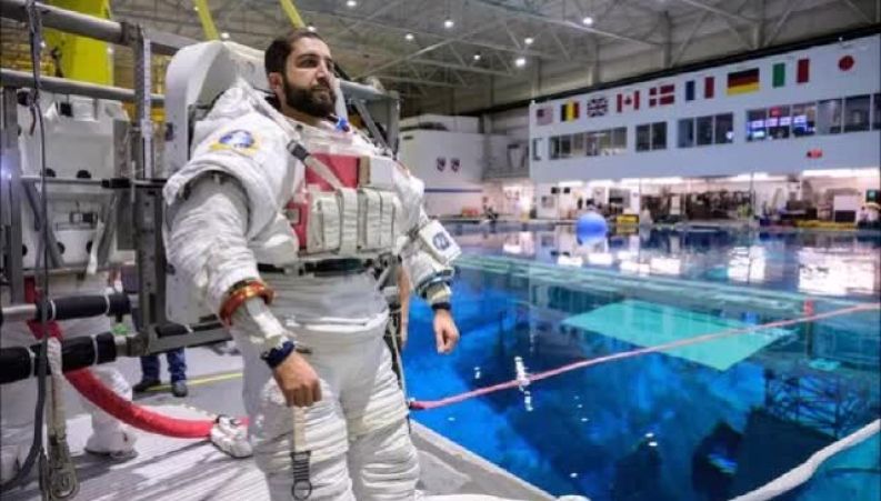 این زن زیبا و جوان اولین بانوی فضانورد اماراتی برای اعزام آماده می‌شود