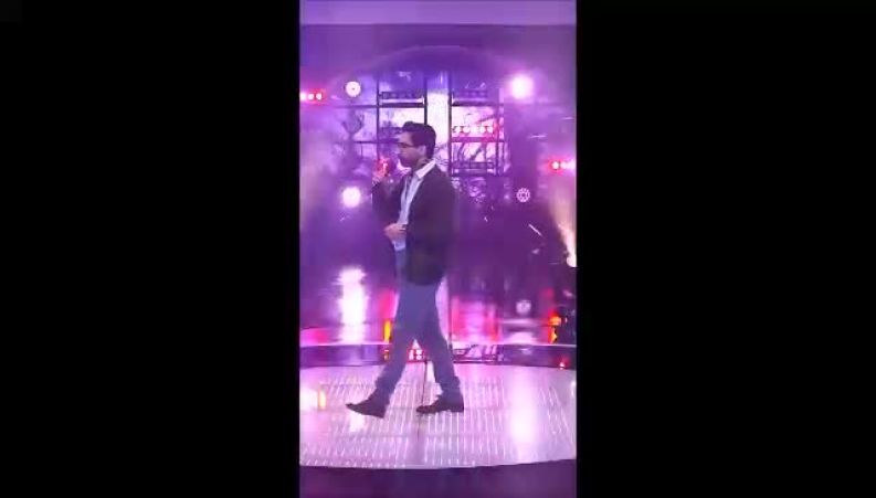 آواز دلنشینی که اشک را به چشمان تماشاگران آورد؛ اجرای متفاوت «دو سه شبه» در برنامه صداتو