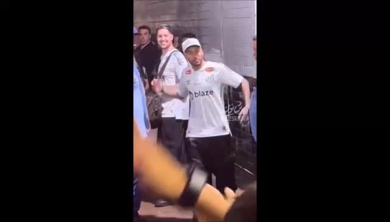 لحظه ای متفاوت از نیمار؛ فراموش کردن درخشش فوتبالی و نشان دادن قلبی پر از عشق پدرانه