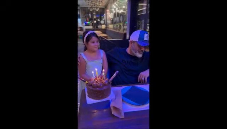 تصاویر دلنشین از سورپرایز تولد ۵۱ سالگی مهران غفوریان در کافه‌ای خلوت؛ جشن کوچکی که پر از احساس بود