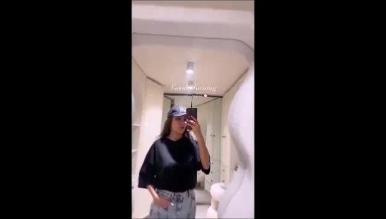  تجربه دیدنی و احساسی حضور در سالن زیبایی مهناز اسرافیلی با دکوراسیون شیک و خاص سفید