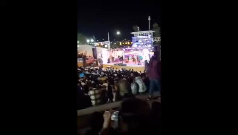 ویدئویی امید جهان در کنسرت شب گذشته؛ قبل از بروز عارضه سکته