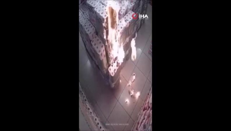 حادثه هولناک در دل یک فروشگاه: آتش‌سوزی عمدی با یک فندک و برچسب، نزدیک بود یک فاجعه به بار آورد؛ تحقیقات پلیس آغاز شد