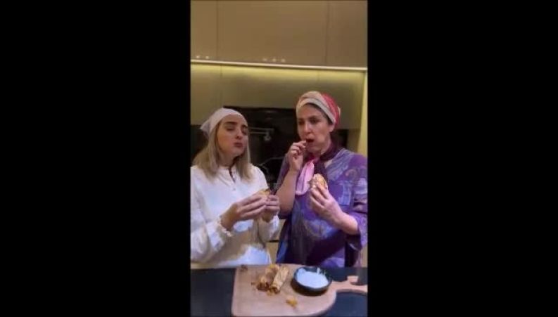 آشپزی پرهیاهوی فاطمه گودرزی و دریا مرادی دشت