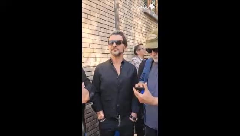 حضور شهاب حسینی و حامد بهداد در مراسم تشییع ناصر تقوایی