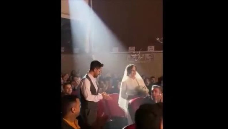شور و شادی در قزوین با حضور عروس و دامادی در کنسرت آصف آریا 