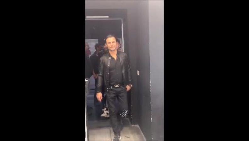 حضور ویژه امین حیایی، در شب اجرای نمایش «شب امتحان»