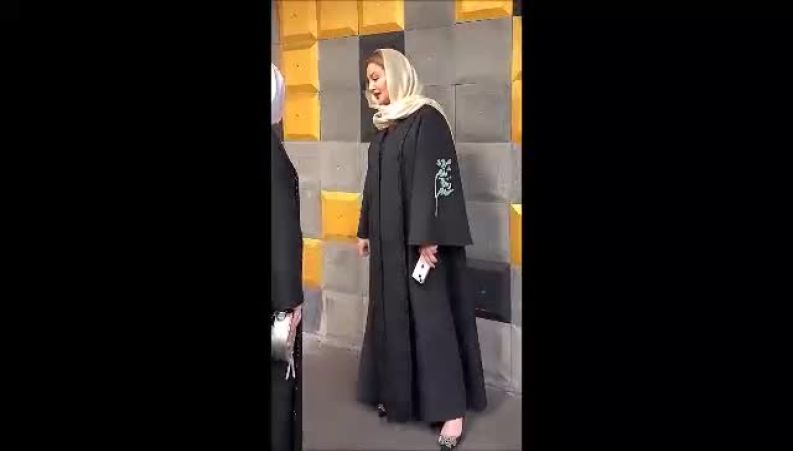 درخشش متفاوت شیلا خداداد با عبای مولانا در جشن امضای کتاب