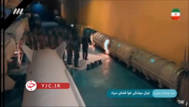اقامه نماز جماعت نیروی هوافضای سپاه پاسداران 