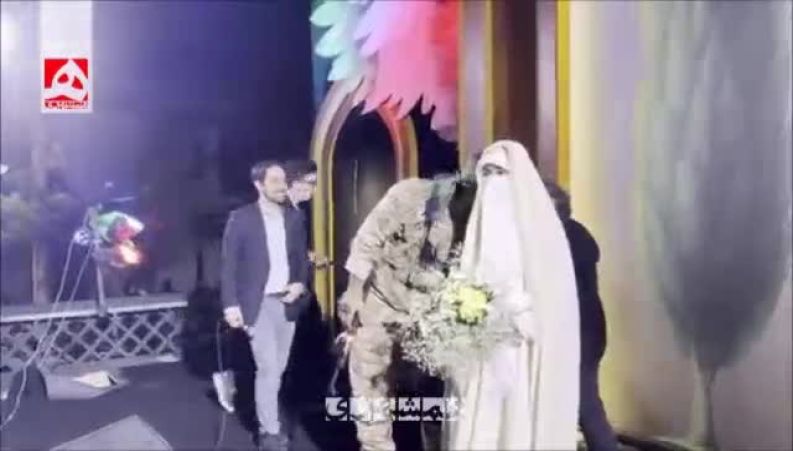 جشن ازدواج دو زوج در هفت حوض تهران ؛ تصاویری از مراسم عاشقانه در میان مردم