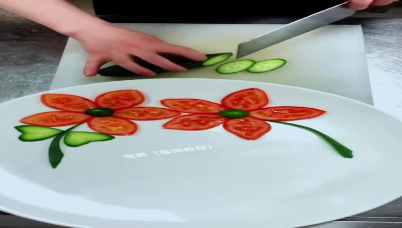 روش های آسان برای تزئین گوجه و خیار و پیاز برای میهمانی