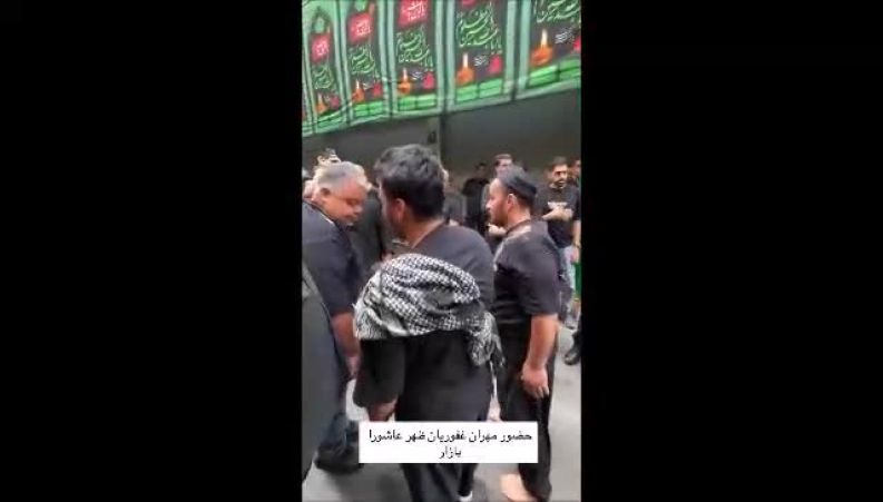 مهران غفوریان در عزاداری ظهر عاشورای بازار تهران