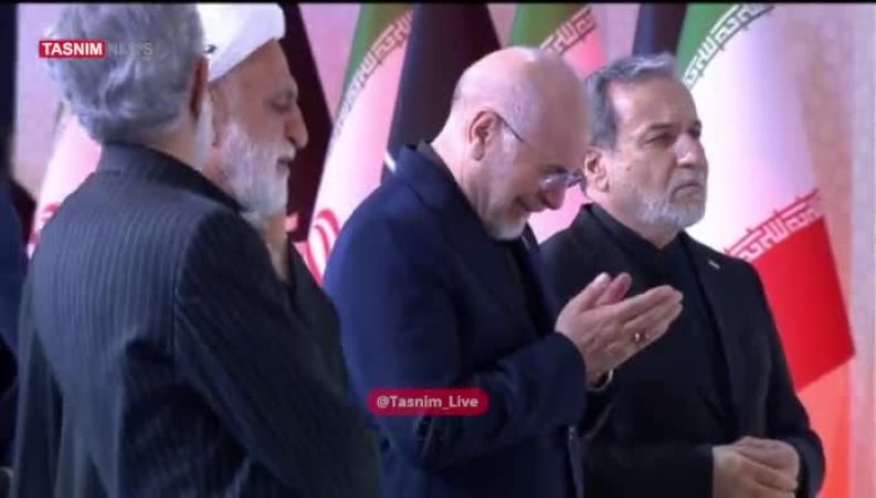  گریه‌های شدید قالیباف در مراسم تشییع رهبر انقلاب