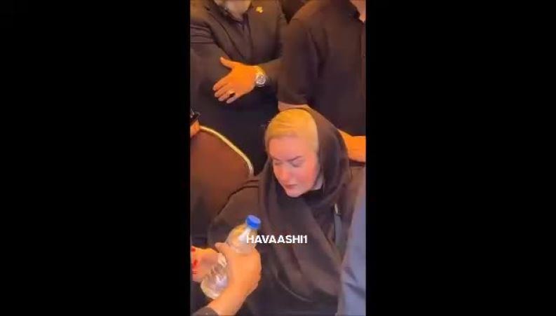 مراسم خاکسپاری مادر داریوش فرضیایی با حضور چهره‌های هنری